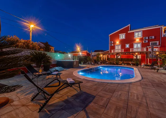 Luxury With A Swimming Pool Turanj, Biograd - 18274 * 圣菲利普雅科夫