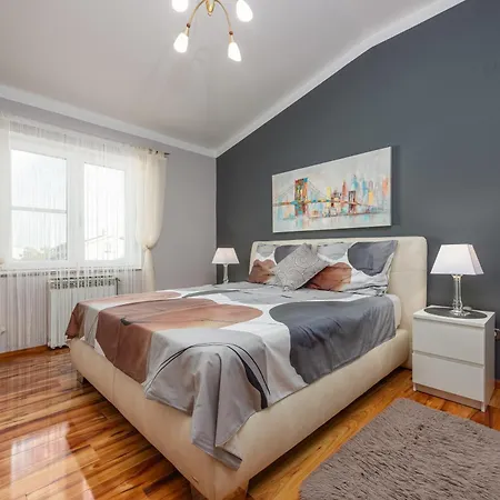 וילה Luxury With A Swimming Pool Turanj, Biograd - 18274