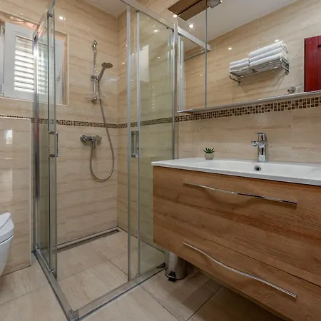 Luxury With A Swimming Pool Turanj, Biograd - 18274 *