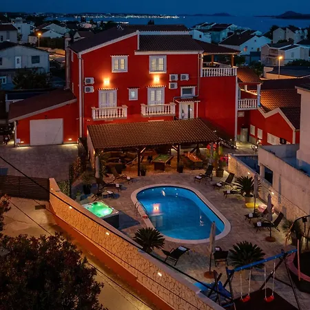 Luxury With A Swimming Pool Turanj, Biograd - 18274 וילה *