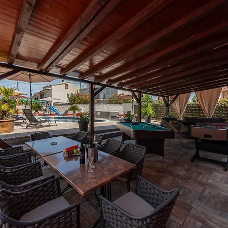 Luxury With A Swimming Pool Turanj, Biograd - 18274 *