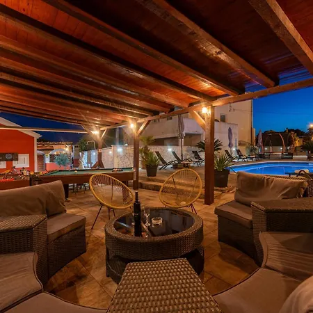 Luxury With A Swimming Pool Turanj, Biograd - 18274