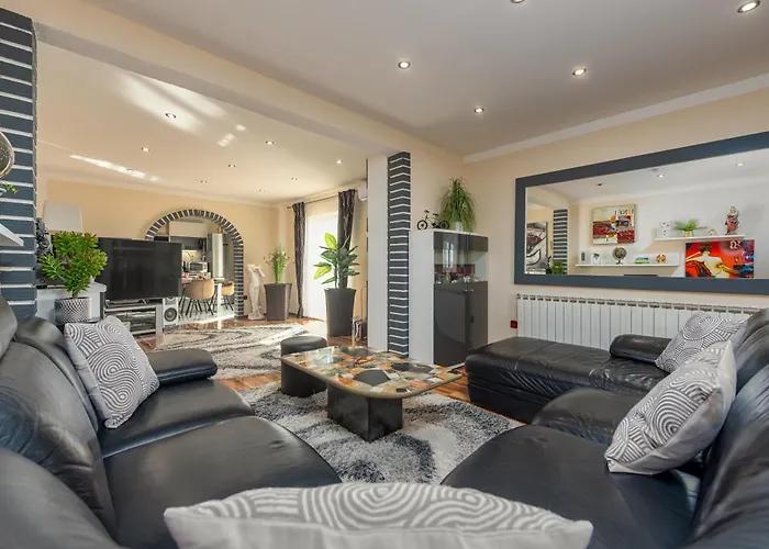 Luxury With A Swimming Pool Turanj, Biograd - 18274 Sveti Filip i Jakov
